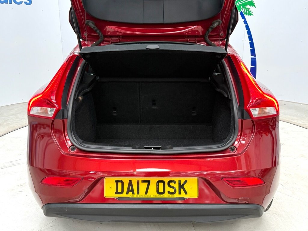 Used Volvo V40 2017 for sale - 76406554: Photo 30