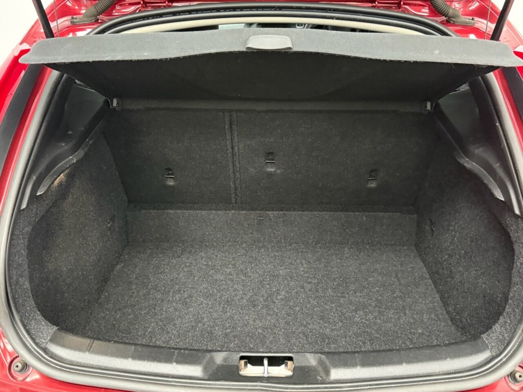 Used Volvo V40 2017 for sale - 76406554: Photo 31