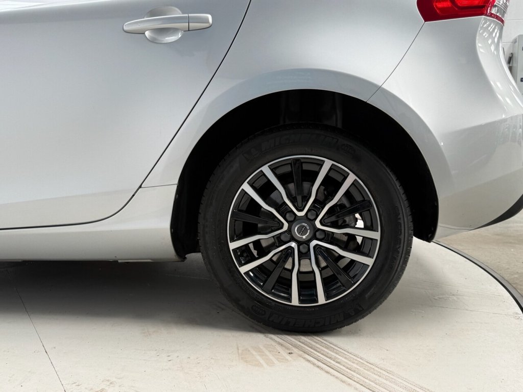 Used Volvo V40 2017 for sale - 78069287: Photo 13