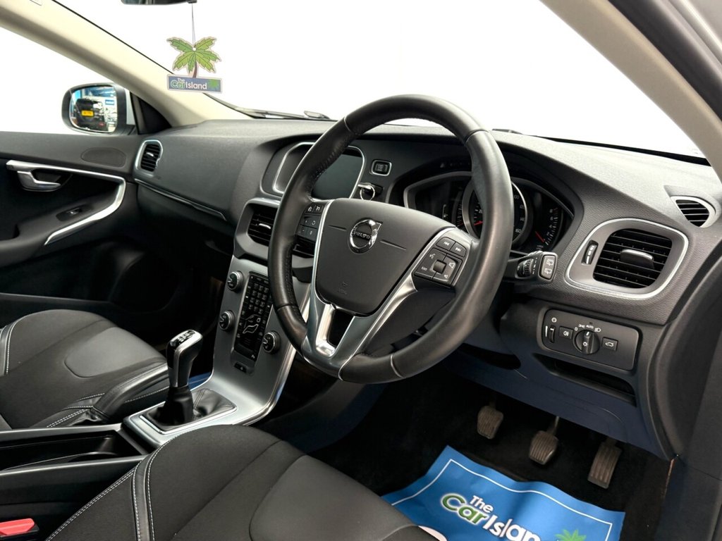 Used Volvo V40 2017 for sale - 78069287: Photo 14