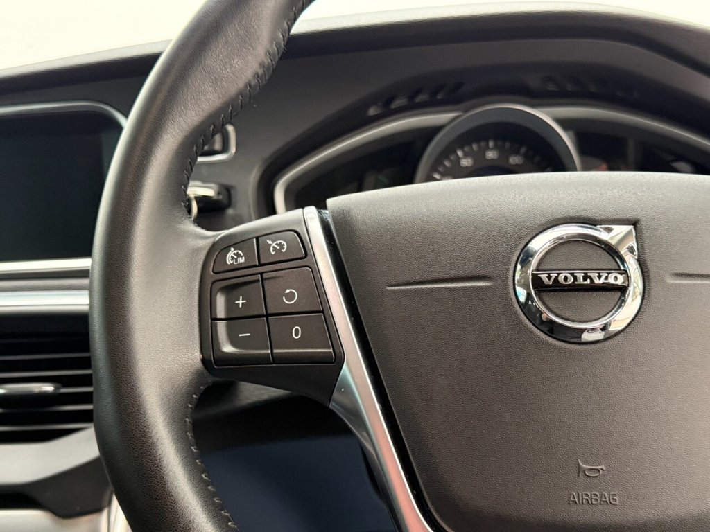 Used Volvo V40 2017 for sale - 78069287: Photo 18