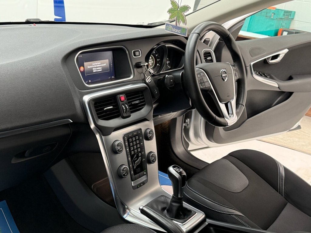 Used Volvo V40 2017 for sale - 78069287: Photo 4