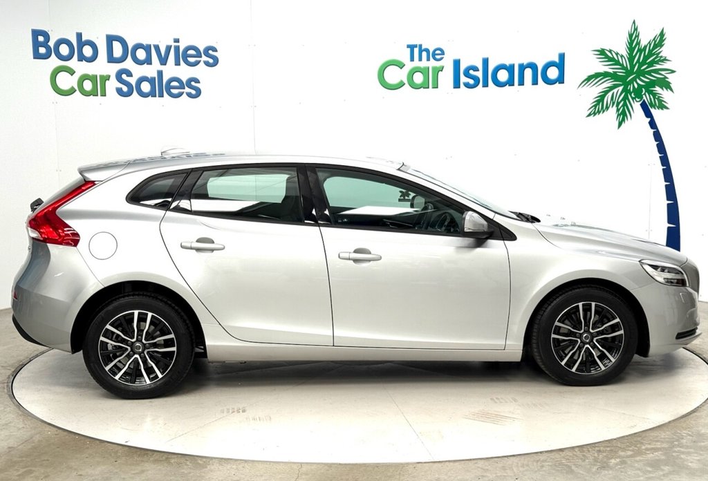 Used Volvo V40 2017 for sale - 78069287: Photo 9