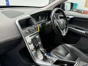 Used Volvo XC60 2017 for sale - 78851271: Photo
