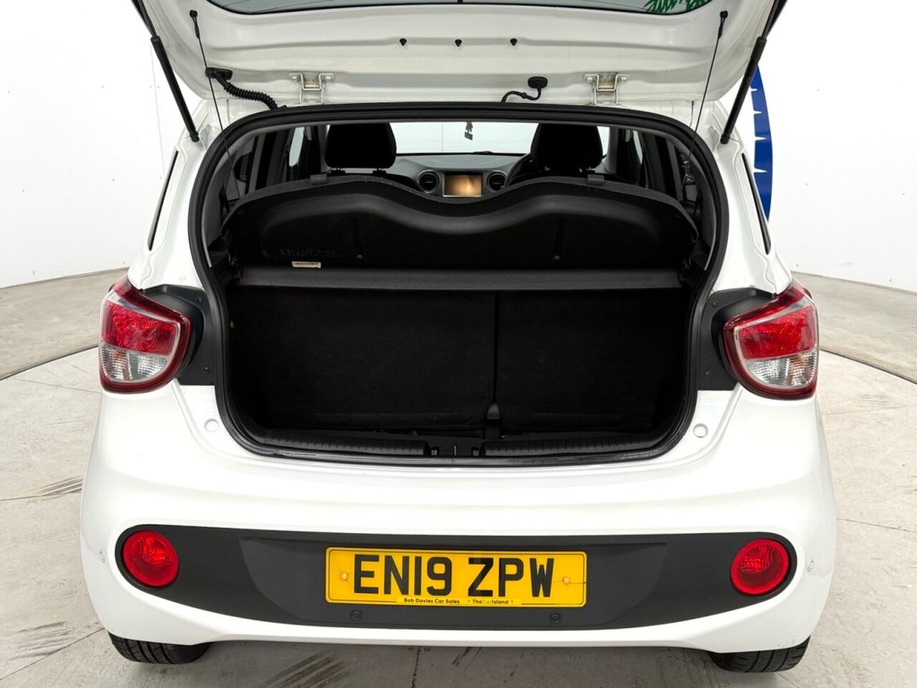 Used Hyundai i10 2019 for sale - 76768594: Photo 30