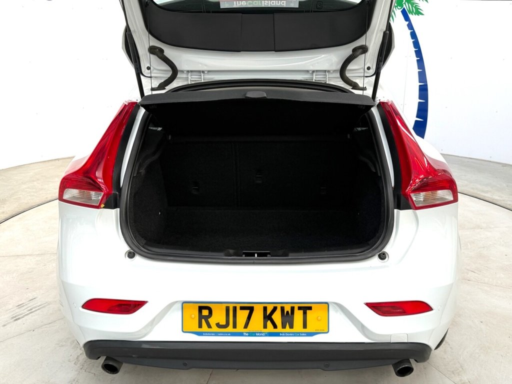 Used Volvo V40 2017 for sale - 76118519: Photo 29
