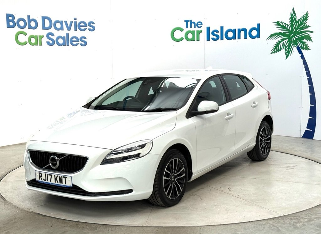 Used Volvo V40 2017 for sale - 76118519: Photo 3