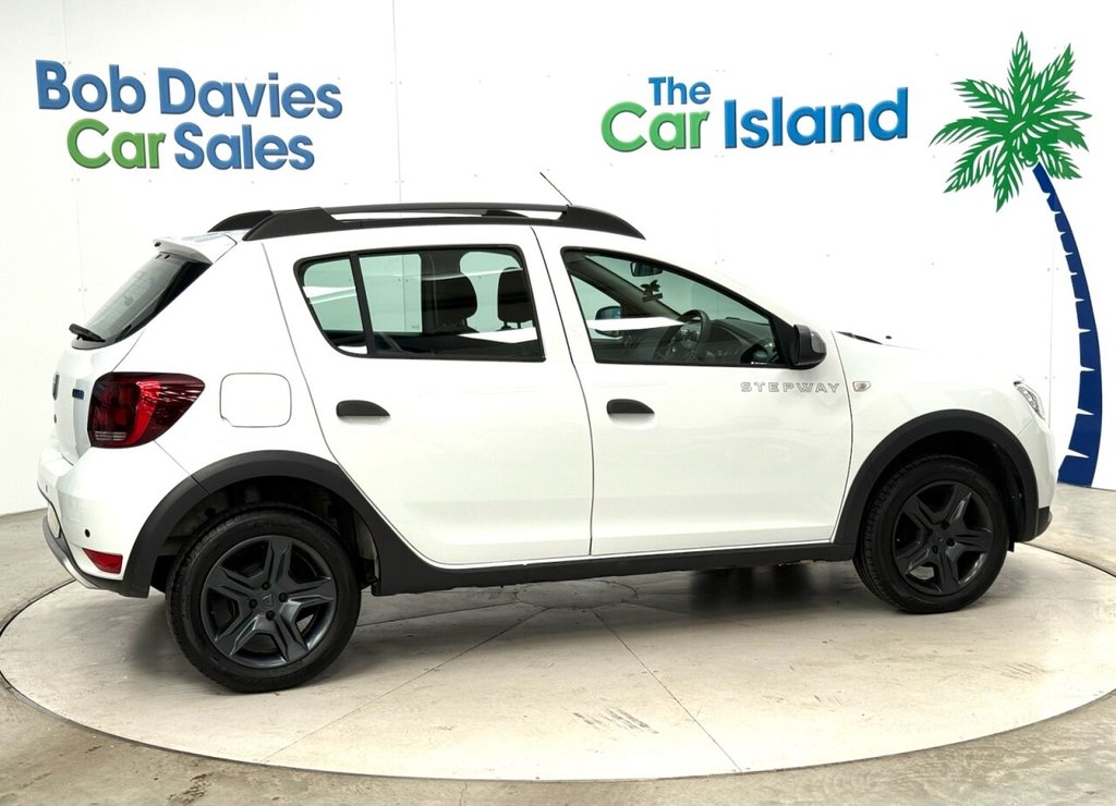 Used Dacia Sandero Stepway 2017 for sale - 76686540: Photo 10