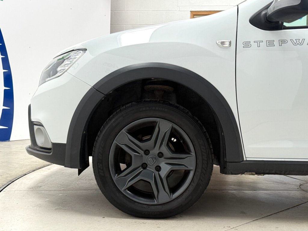 Used Dacia Sandero Stepway 2017 for sale - 76686540: Photo 14