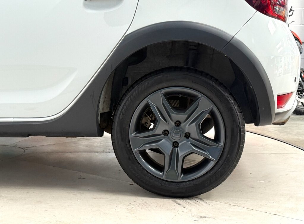 Used Dacia Sandero Stepway 2017 for sale - 76686540: Photo 15