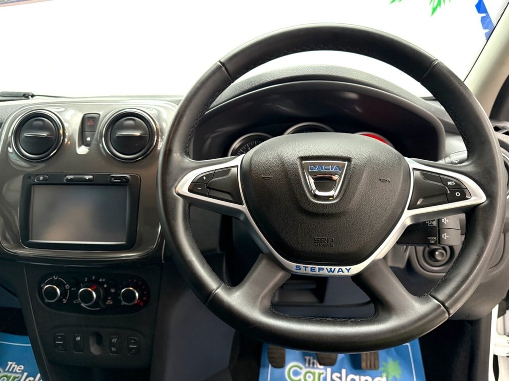 Used Dacia Sandero Stepway 2017 for sale - 76686540: Photo 19
