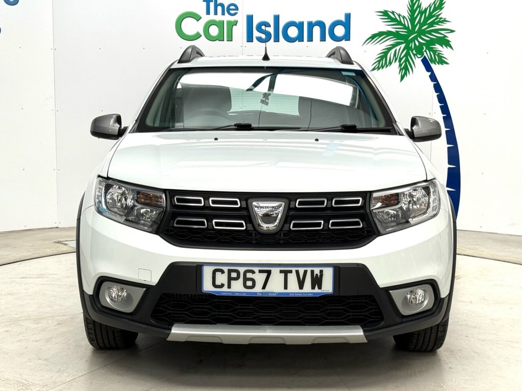 Used Dacia Sandero Stepway 2017 for sale - 76686540: Photo 2