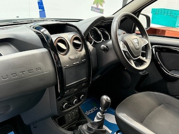 Used Dacia Duster 2017 for sale - 75911401: Photo