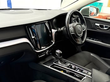 Used Volvo V60 2019 for sale - 76386252: Photo