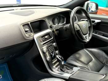 Used Volvo V60 2017 for sale - 74628322: Photo