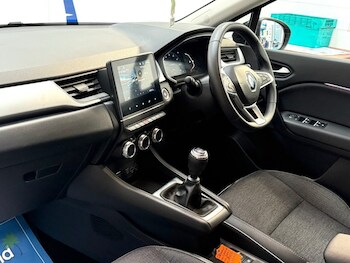 Used Renault Captur 2022 for sale - 76173175: Photo 4