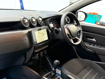 Used Dacia Duster 2023 for sale - 77880226: Photo