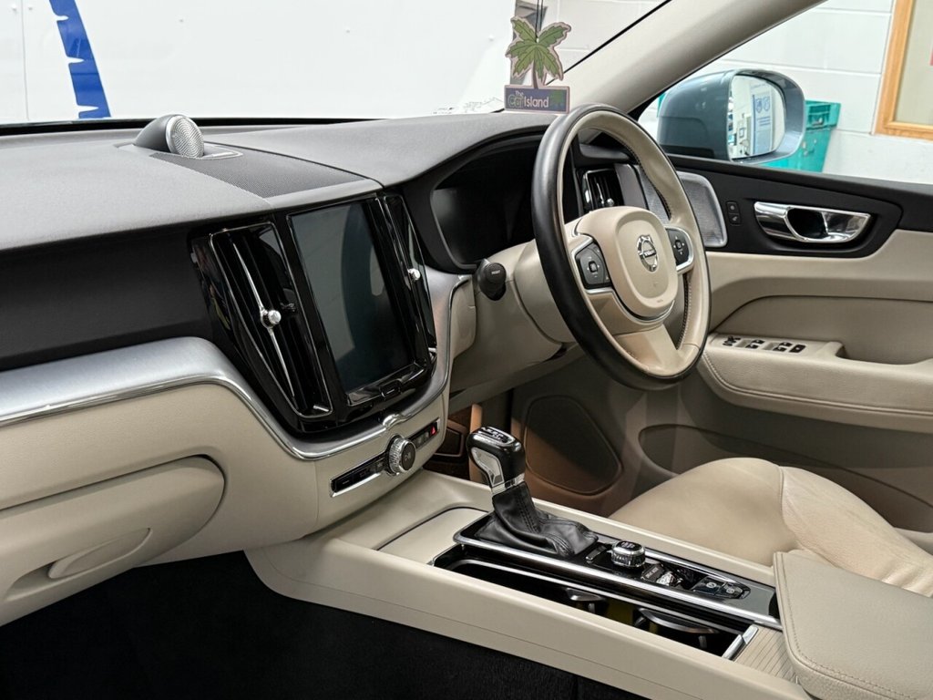 Used Volvo XC60 2018 for sale - 76417724: Photo 4