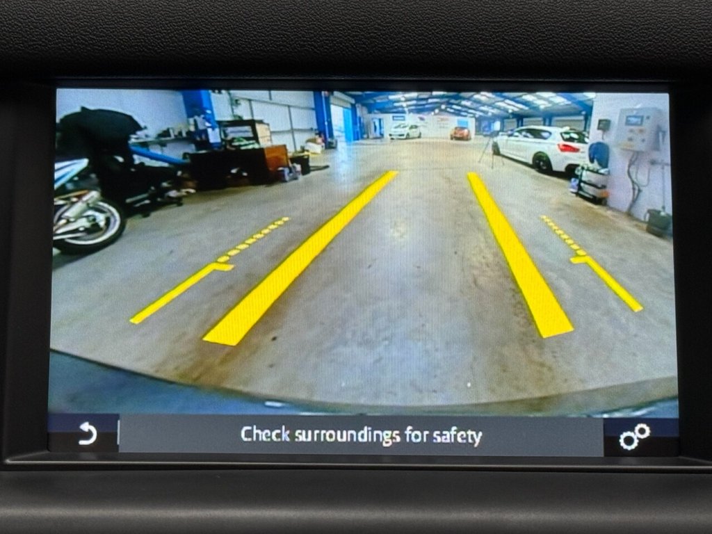 Used Land Rover Discovery Sport 2018 for sale - 77835278: Photo 32