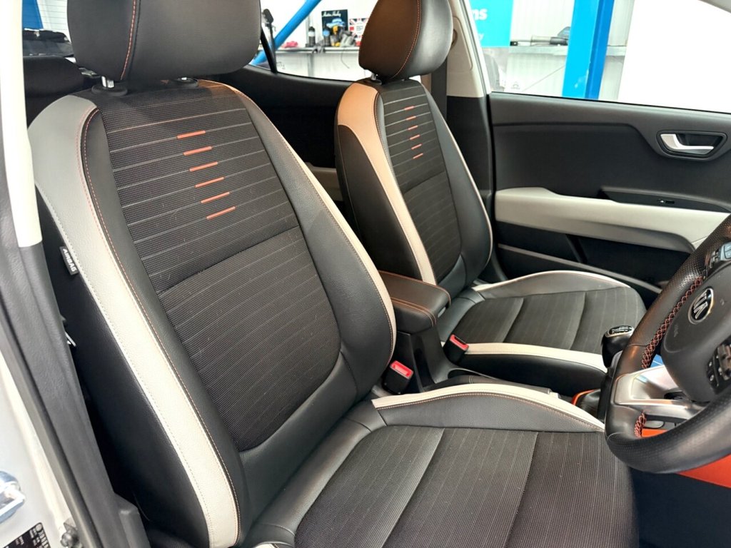 Used Kia Stonic 2018 for sale - 76148009: Photo 18