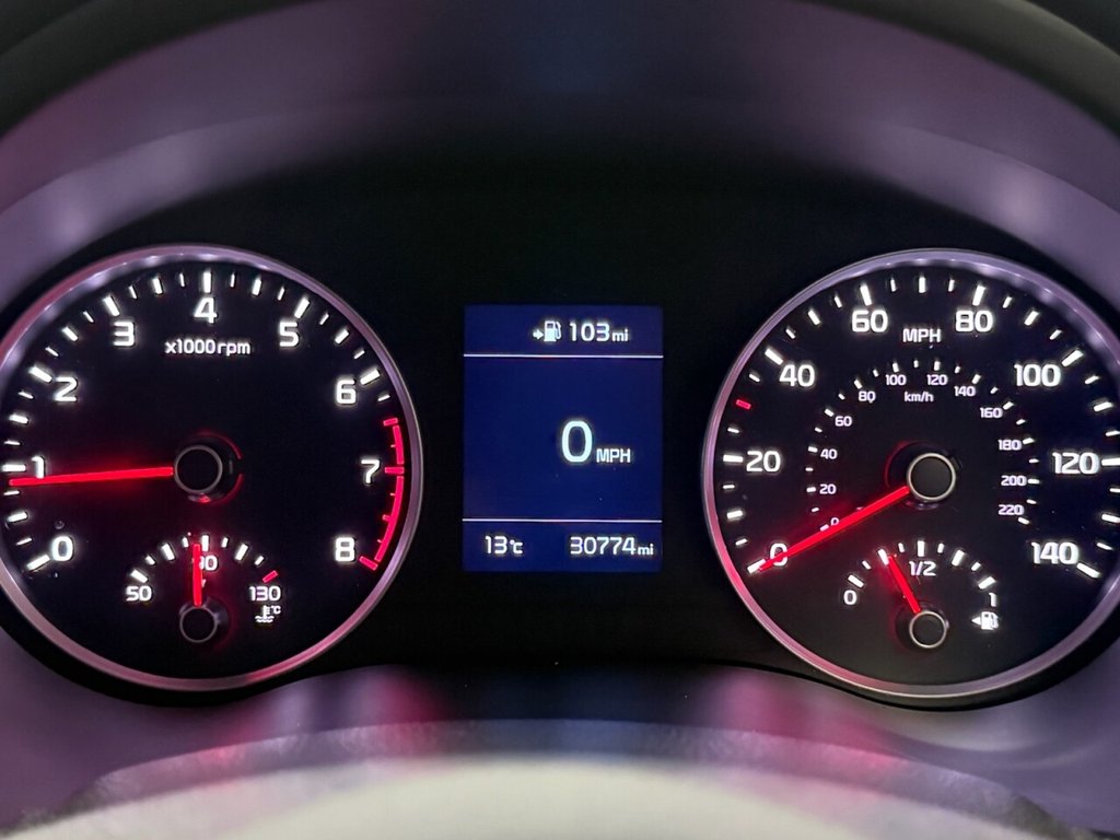 Used Kia Stonic 2018 for sale - 76148009: Photo 21