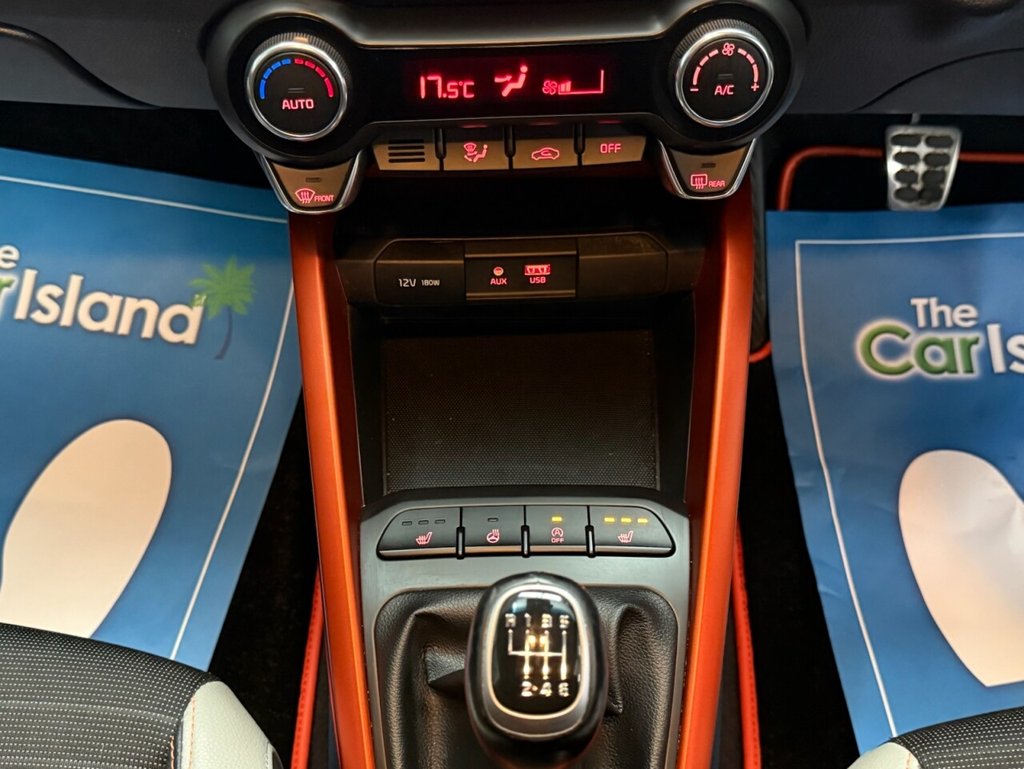 Used Kia Stonic 2018 for sale - 76148009: Photo 26