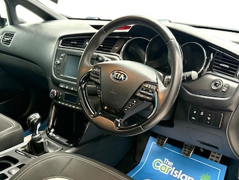 Used Kia Ceed 2017 for sale - 76417673: Photo