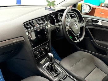 Used Volkswagen Golf 2017 for sale - 79422955: Photo