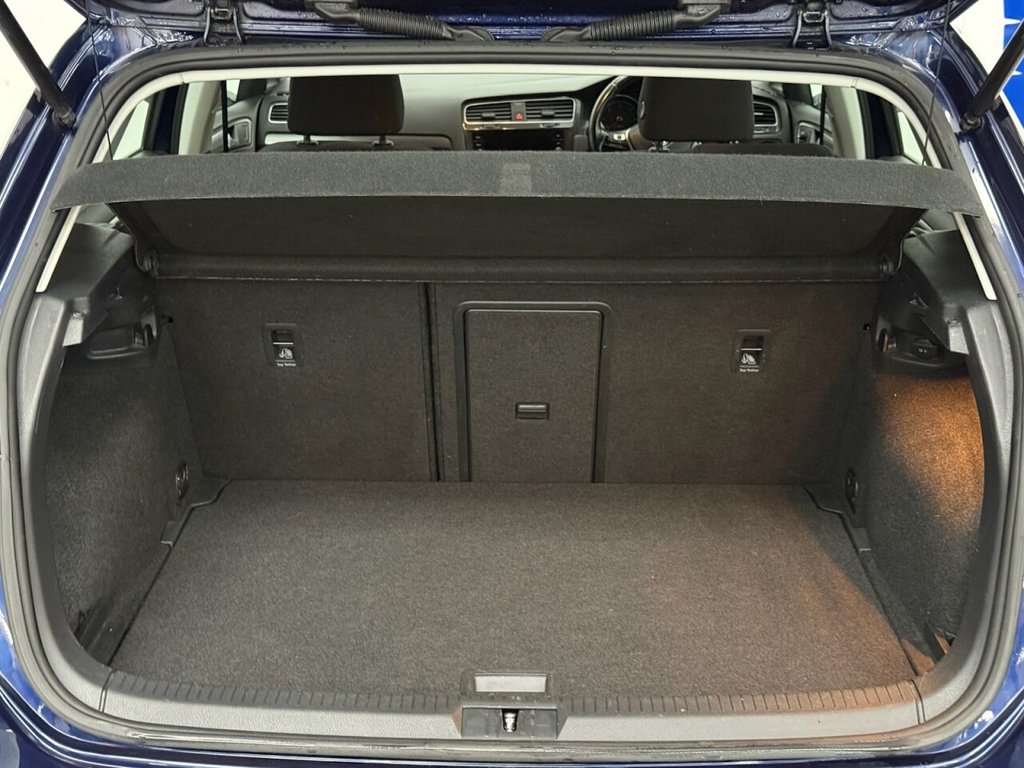 Used Volkswagen Golf 2018 for sale - 76454775: Photo 33