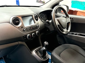 Used Hyundai i10 2019 for sale - 78124099: Photo