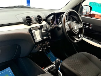 Used Suzuki Swift 2018 for sale - 77680369: Photo