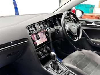 Used Volkswagen Golf 2017 for sale - 71723987: Photo