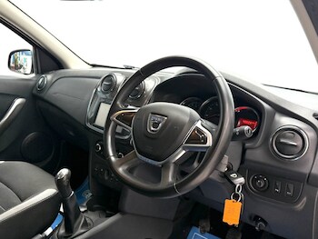 Used Dacia Sandero Stepway 2018 for sale - 78863663: Photo