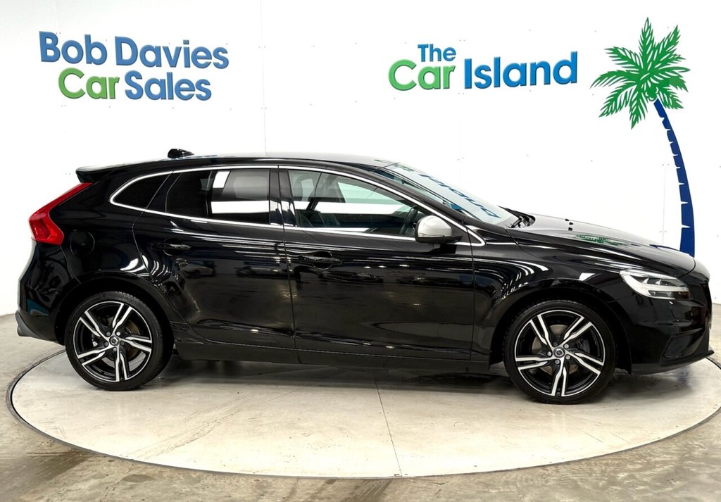 Used Volvo V40 2018 for sale - 75998887: Photo 10
