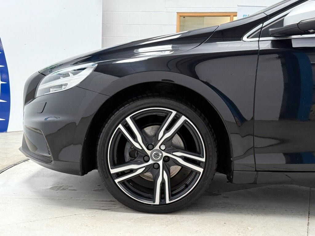 Used Volvo V40 2018 for sale - 75998887: Photo 11