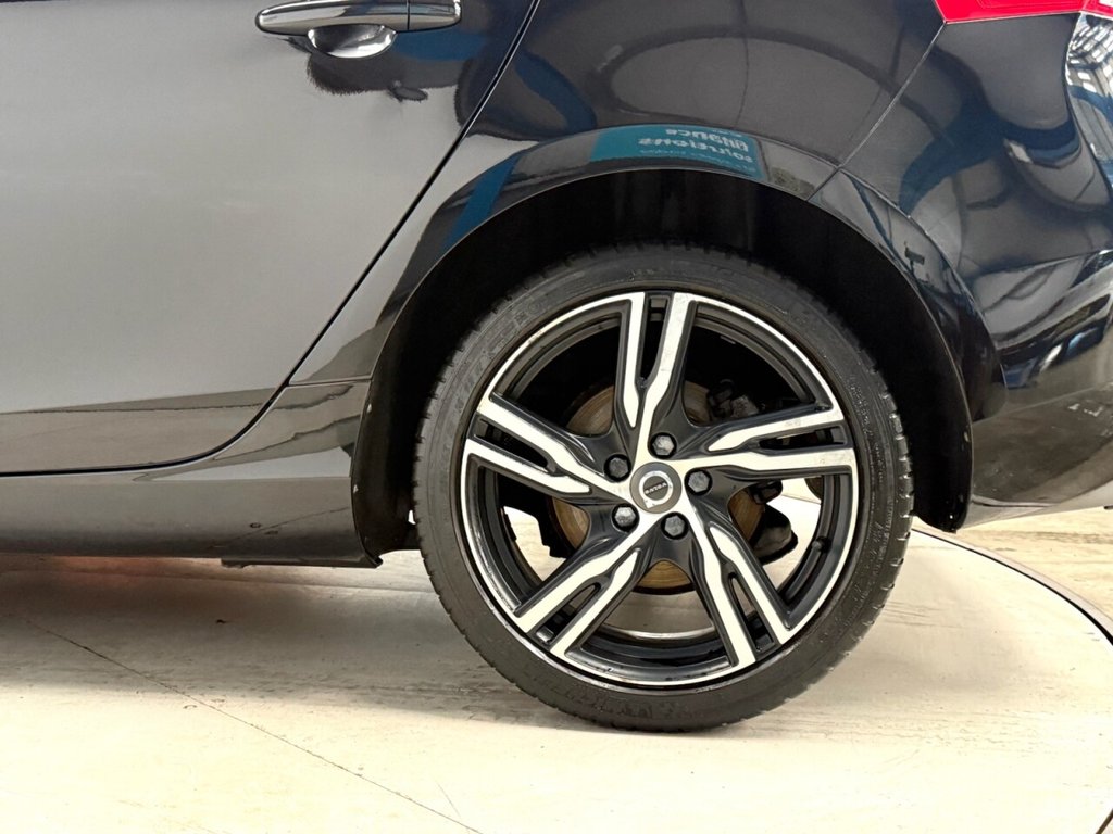 Used Volvo V40 2018 for sale - 75998887: Photo 12