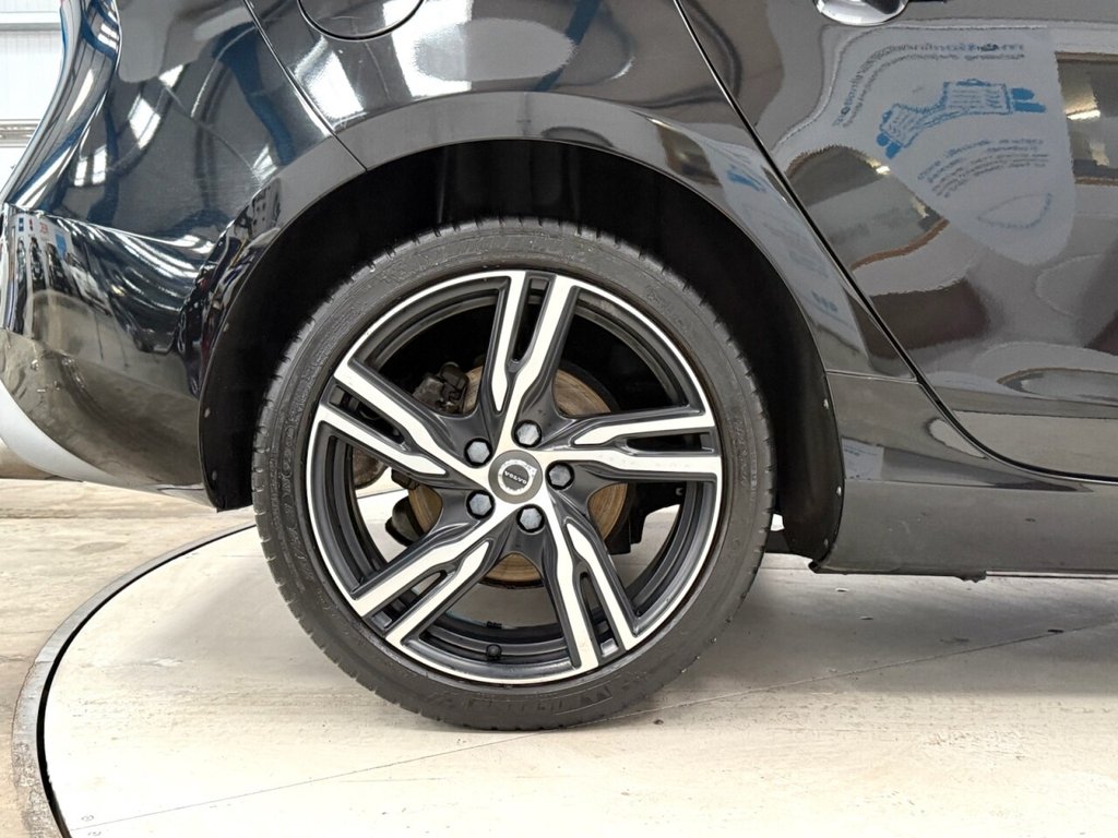Used Volvo V40 2018 for sale - 75998887: Photo 14