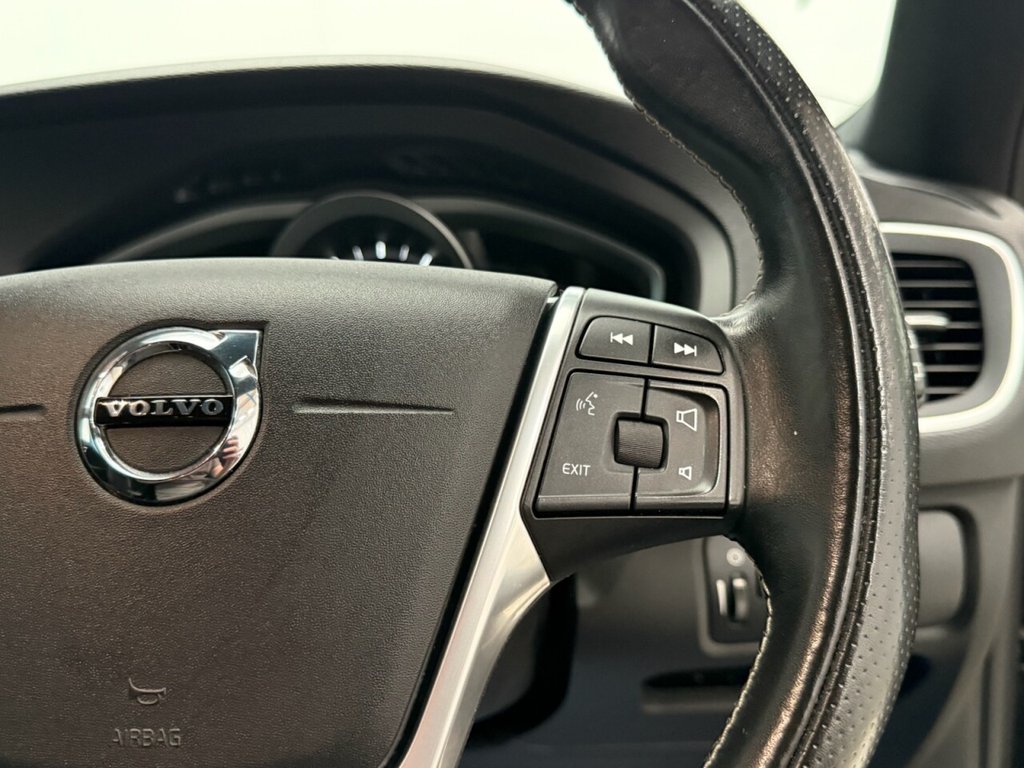 Used Volvo V40 2018 for sale - 75998887: Photo 21