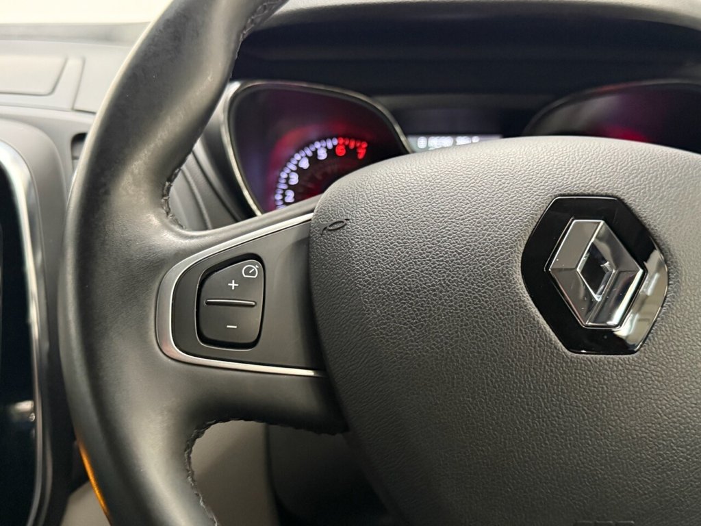 Used Renault Captur 2017 for sale - 76986243: Photo 19