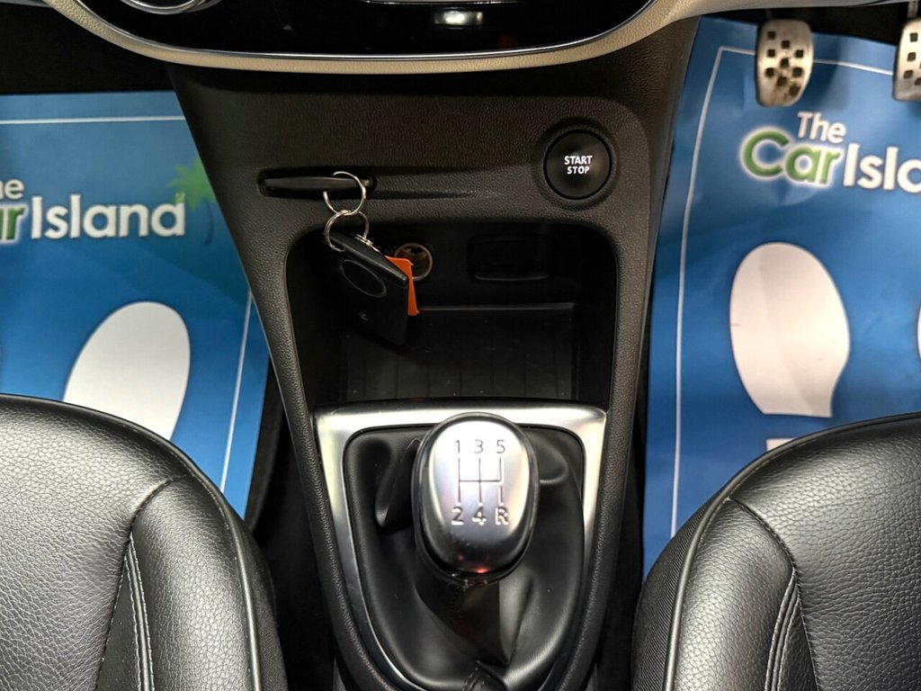 Used Renault Captur 2017 for sale - 76986243: Photo 24