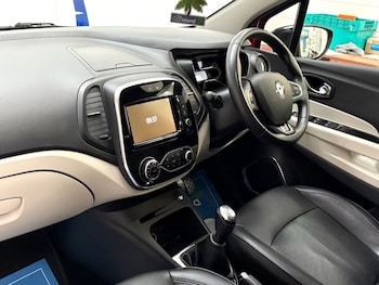 Used Renault Captur 2017 for sale - 76986243: Photo