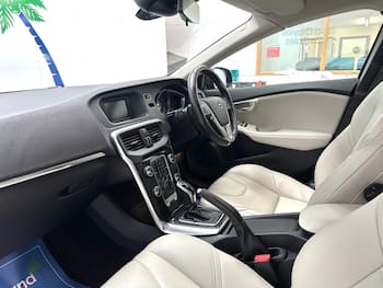 Used Volvo V40 2017 for sale - 79805020: Photo