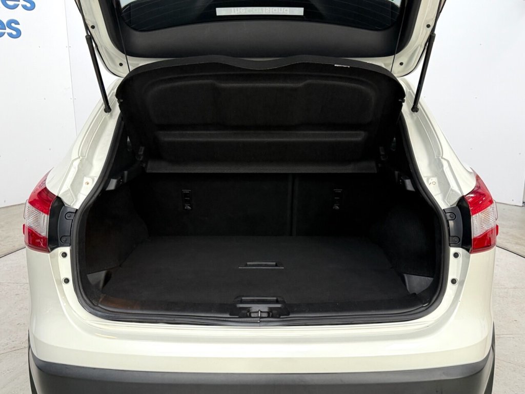 Used Nissan Qashqai 2017 for sale - 77463511: Photo 32