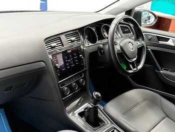 Used Volkswagen Golf 2019 for sale - 78738371: Photo