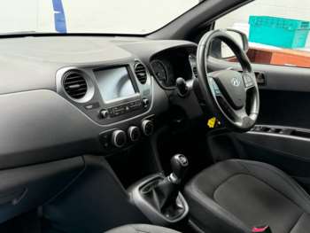 Used Hyundai i10 2018 for sale - 74845560: Photo