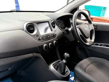 Used Hyundai i10 2019 for sale - 74834115: Photo