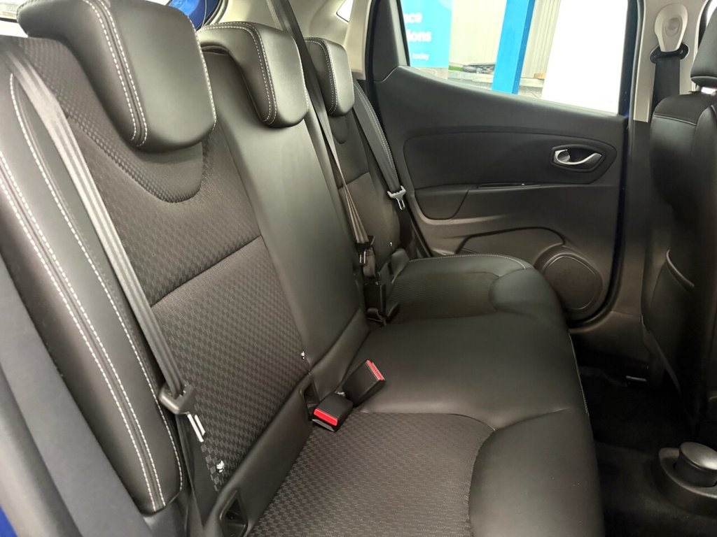 Used Renault Clio 2017 for sale - 76900947: Photo 30