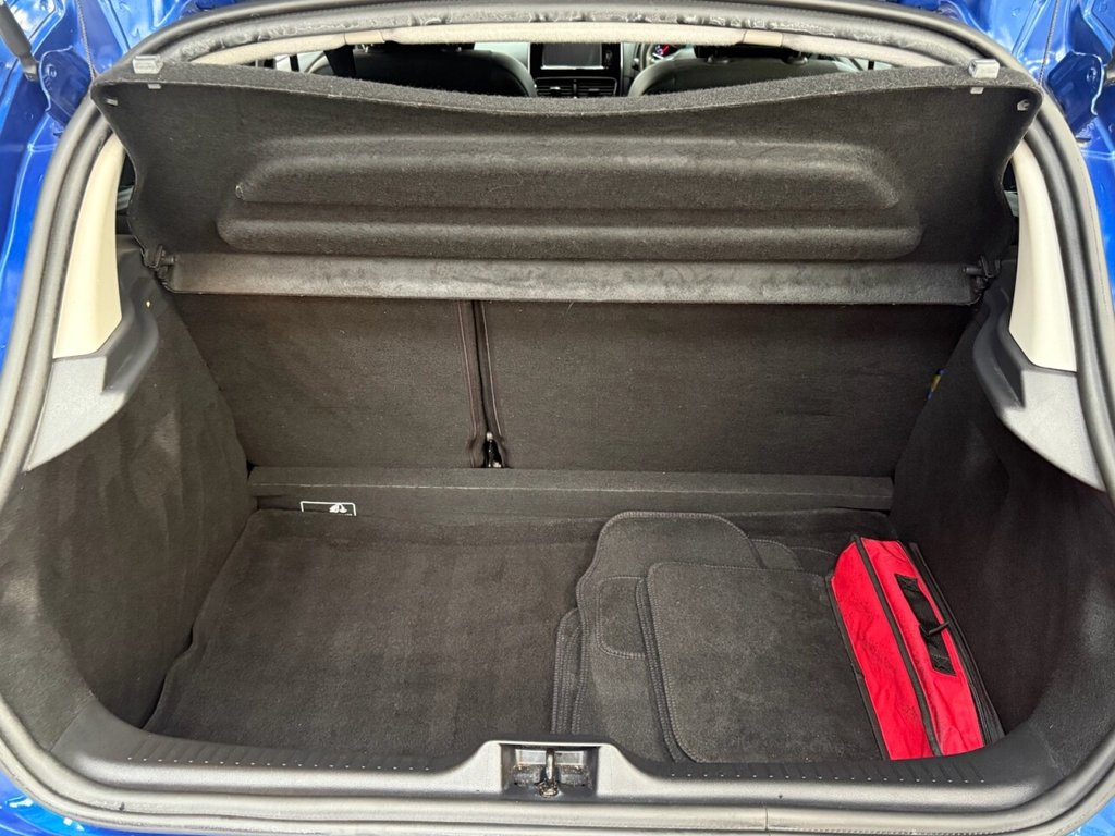 Used Renault Clio 2017 for sale - 76900947: Photo 32