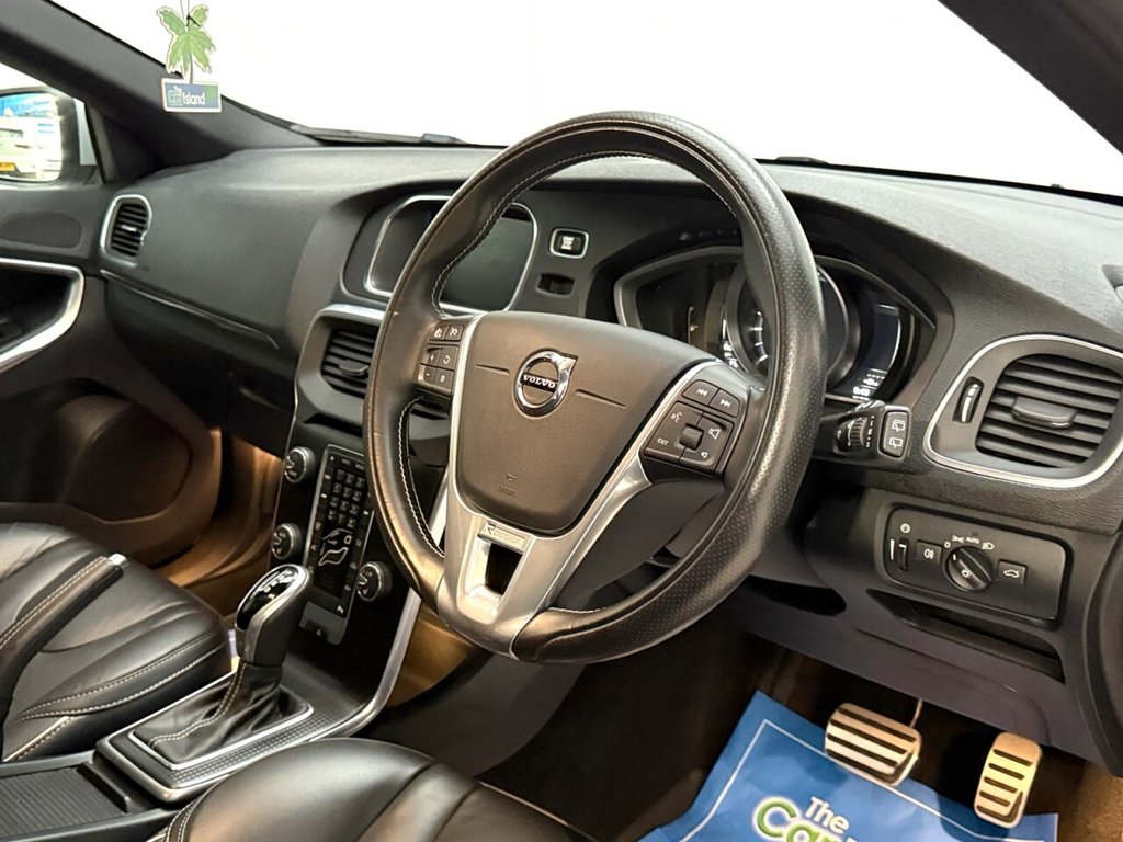 Used Volvo V40 2018 for sale - 77172207: Photo 15