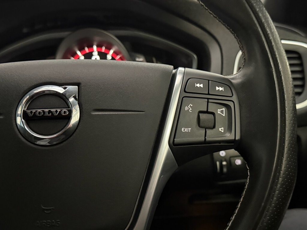 Used Volvo V40 2018 for sale - 77172207: Photo 20